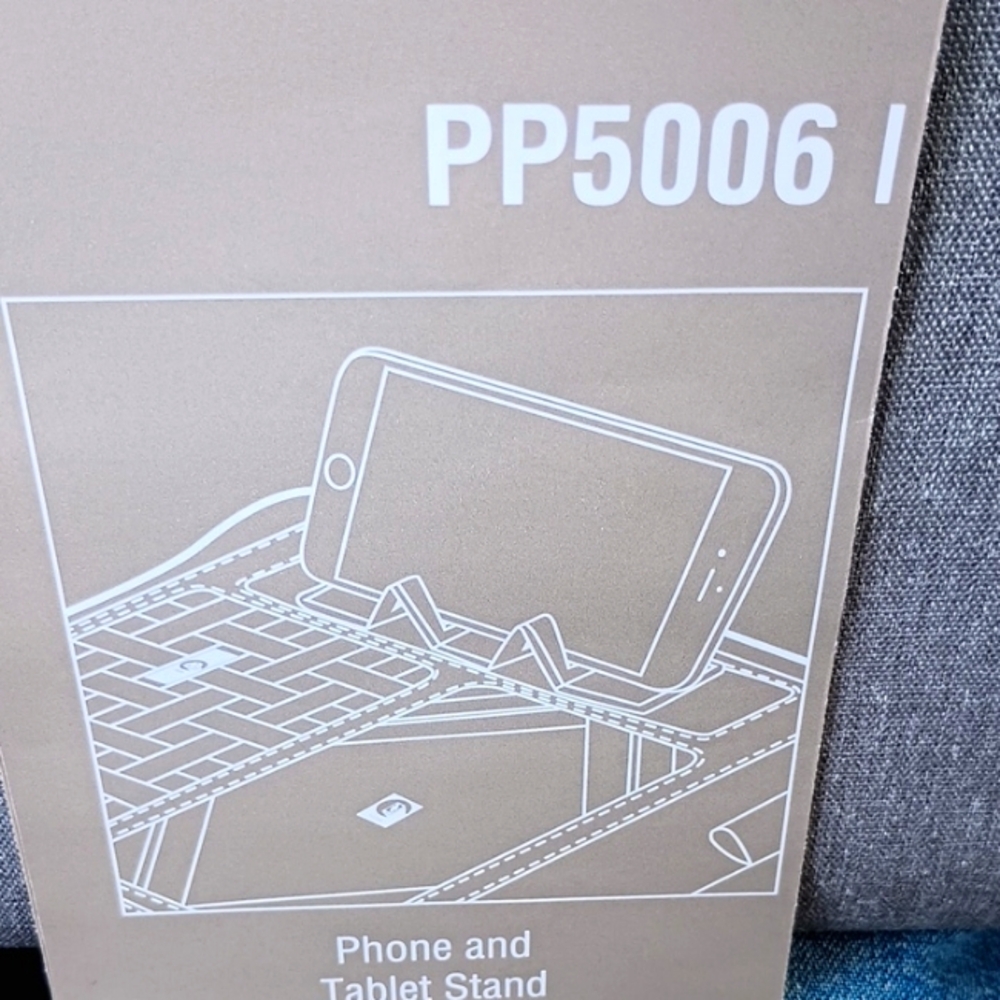 PP5006I Tablet Stand And Built In Power Bank ,NWOT